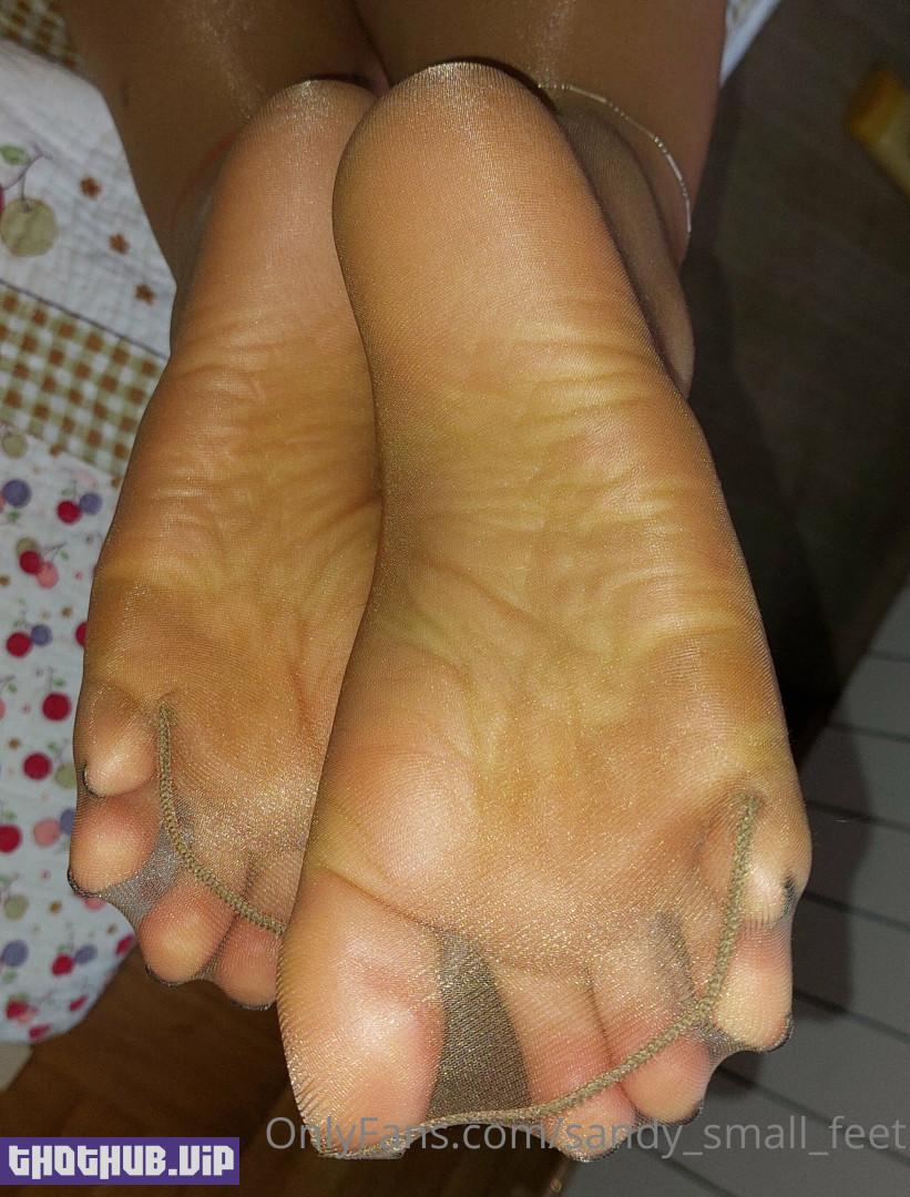 Sandy_small_feet (sandy_small_feet) Onlyfans Leaks (30 images)